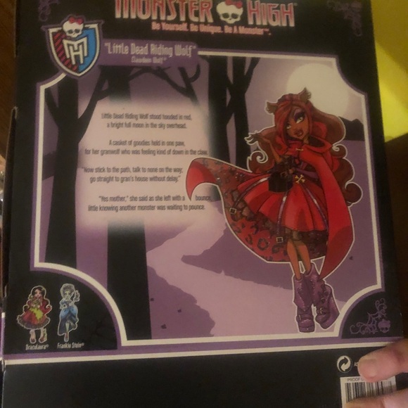 NIB Monster High Clawdeen Wolf Red Riding Hood - Picture 3 of 3